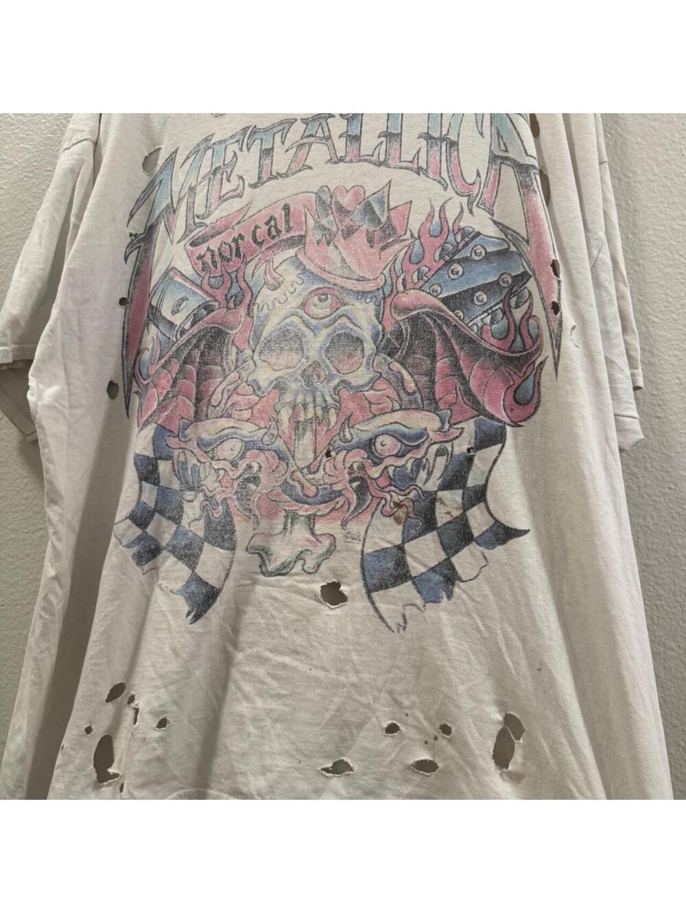 Metallica Men's White and Multi Tshirt